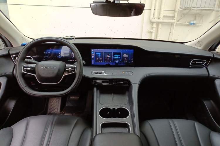 Used Roewe D7 2025 DMH 125km World Champion Edition Center Console