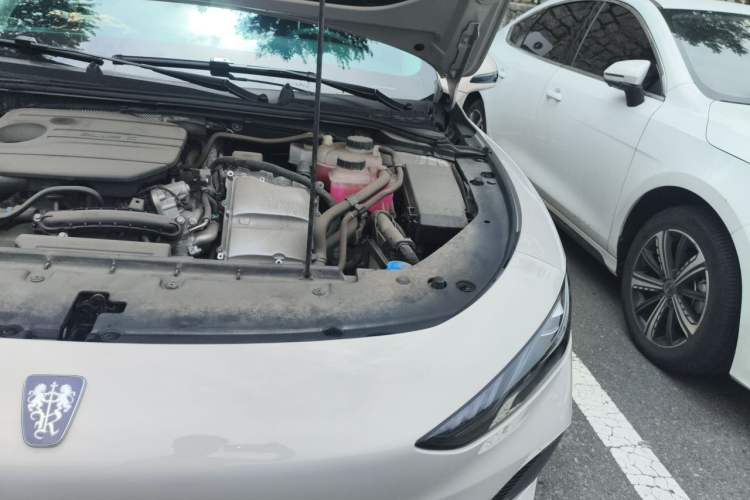 Used Roewe D7 2025 DMH 125km World Champion Edition Engine Bay Left