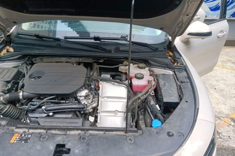 Used Roewe D7 2025 DMH 125km World Champion Excellence Edition Engine Bay Left