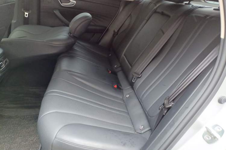 Used Roewe D7 2025 DMH 125km World Champion Edition Left Rear Seat