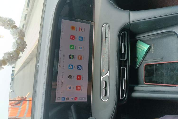 Used Roewe D7 2025 DMH 125km World Champion Edition Audio And AC Panel