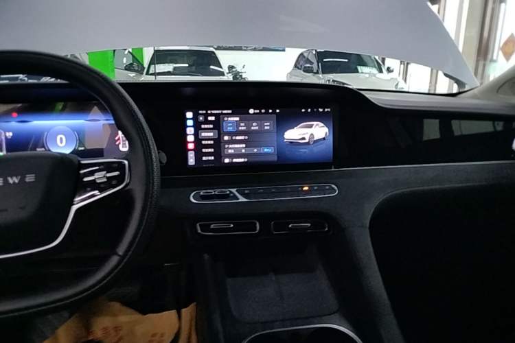 Used Roewe D7 2025 DMH 125km World Champion Excellence Edition Audio And AC Panel