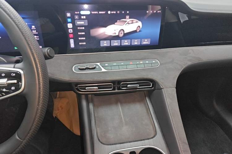 Used Roewe D7 2025 DMH 125km World Champion Excellence Edition Audio And AC Panel