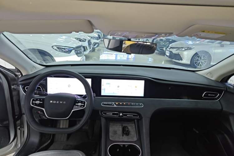 Used Roewe D7 2025 DMH 125km World Champion Excellence Edition Center Console