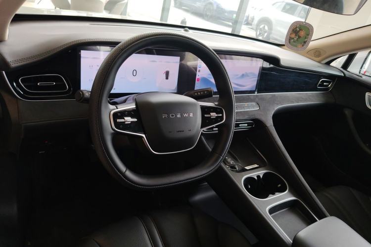 Used Roewe D7 2025 DMH 125km World Champion Excellence Edition Center Console