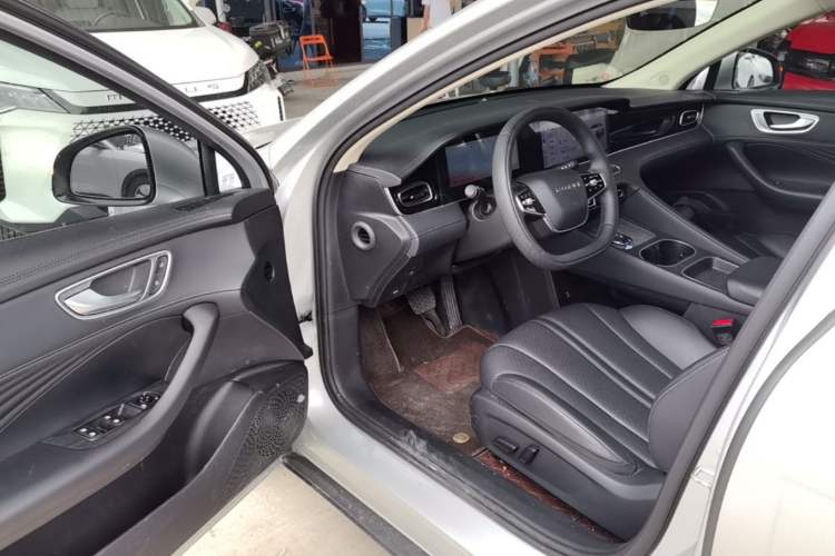 Used Roewe D7 2025 DMH 125km World Champion Edition Driver Seat