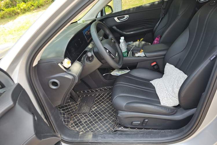 Used Roewe D7 2025 DMH 125km World Champion Edition Driver Seat