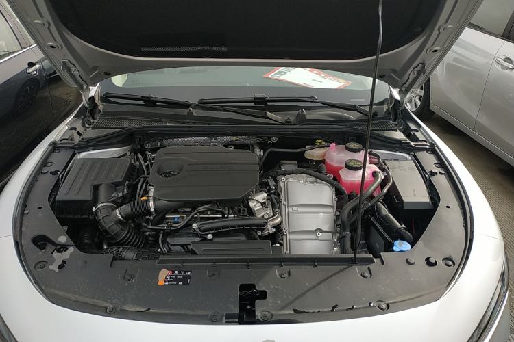 Used Roewe D7 2025 DMH 125km World Champion Edition Engine Bay