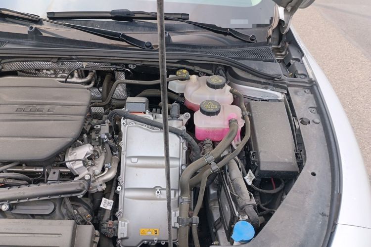 Used Roewe D7 2025 DMH 125km World Champion Edition Engine Bay Left