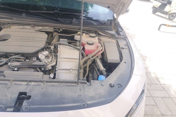Used Roewe D7 2025 DMH 125km World Champion Edition Engine Bay Left