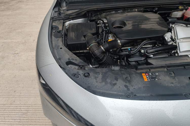 Used Roewe D7 2025 DMH 125km World Champion Edition Engine Bay Right