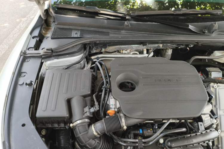 Used Roewe D7 2025 DMH 125km World Champion Edition Engine Bay Right