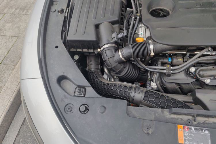 Used Roewe D7 2025 DMH 125km World Champion Excellence Edition Engine Bay Right