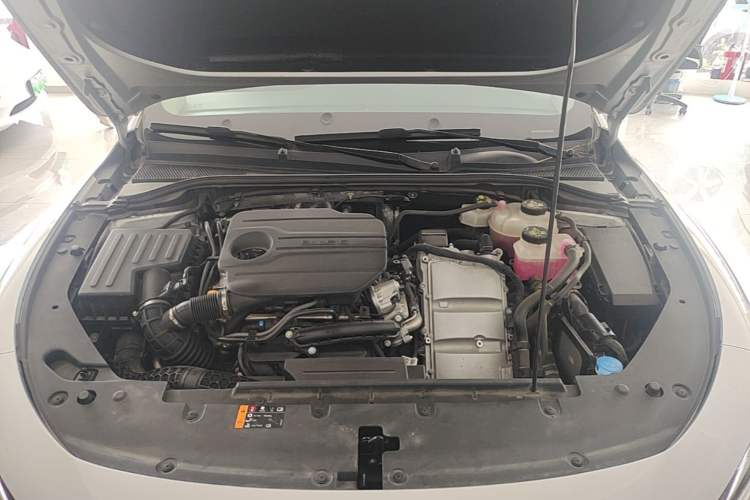 Used Roewe D7 2025 DMH 125km World Champion Excellence Edition Engine Bay