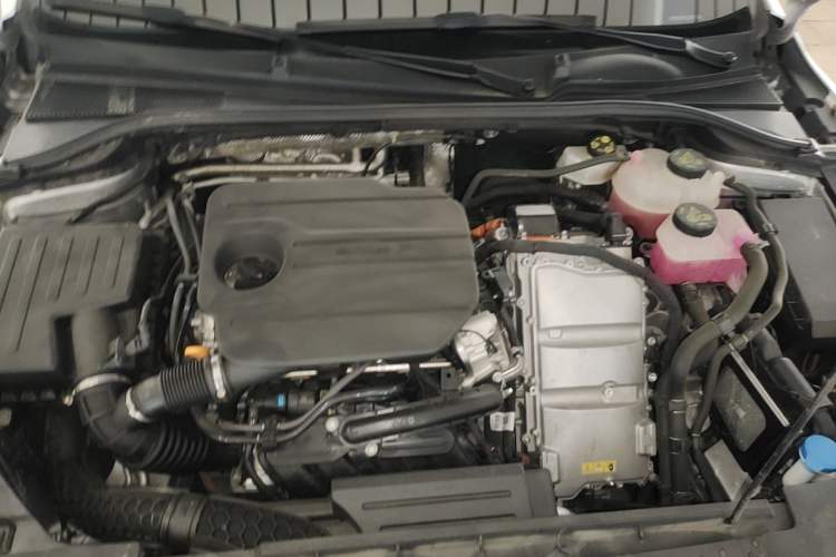 Used Roewe D7 2025 DMH 125km World Champion Edition Engine Bay