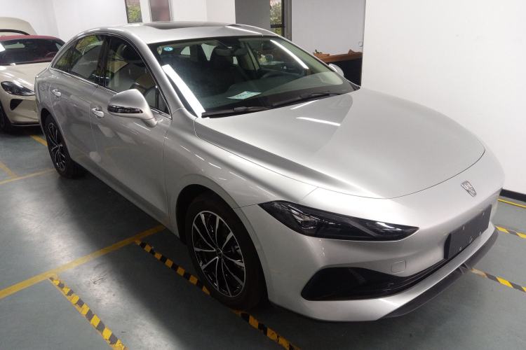 Used Roewe D7 2025 DMH 125km World Champion Edition Exterior 1