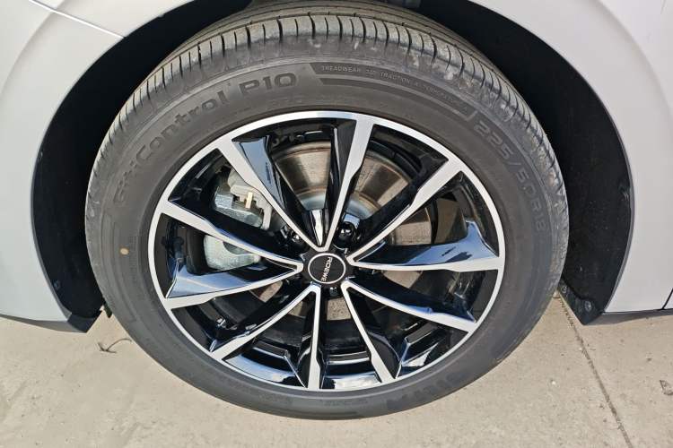 Used Roewe D7 2025 DMH 125km World Champion Excellence Edition Exterior 3