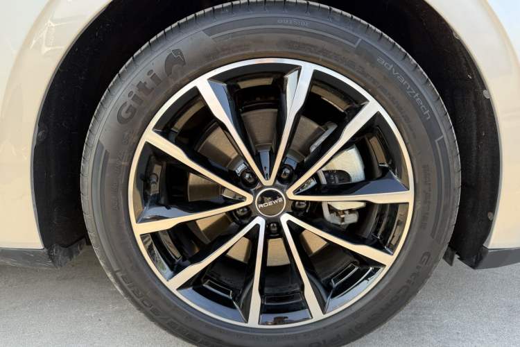 Used Roewe D7 2025 DMH 125km World Champion Edition Exterior 4