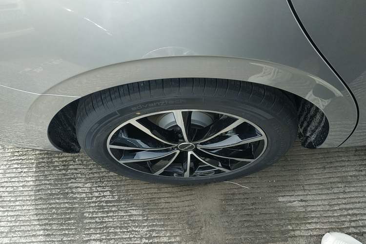 Used Roewe D7 2025 DMH 125km World Champion Edition Exterior 8