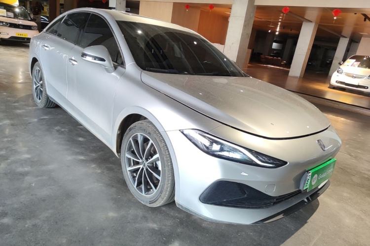 Used Roewe D7 2025 DMH 125km World Champion Edition Front Right 45 Deg