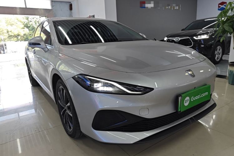 Used Roewe D7 2025 DMH 125km World Champion Excellence Edition Front Right 45 Deg