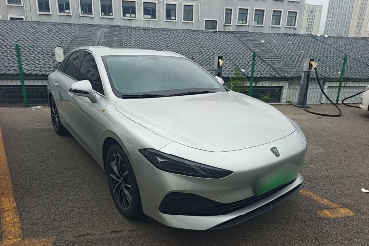 Used Roewe D7 2025 DMH 125km World Champion Edition Front Right 45 Deg