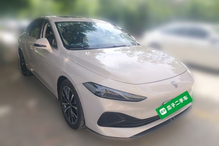 Used Roewe D7 2025 DMH 125km World Champion Edition Front Right 45 Deg