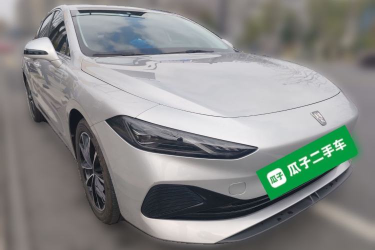 Used Roewe D7 2025 DMH 125km World Champion Excellence Edition Front Right 45 Deg