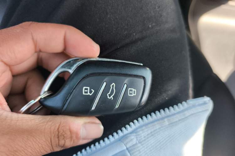 Used Roewe D7 2025 DMH 125km World Champion Edition Interior 1