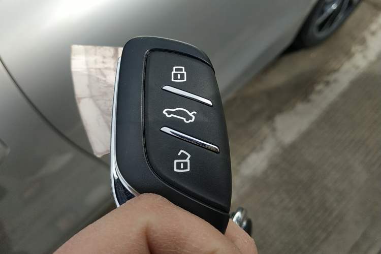 Used Roewe D7 2025 DMH 125km World Champion Edition Interior 1