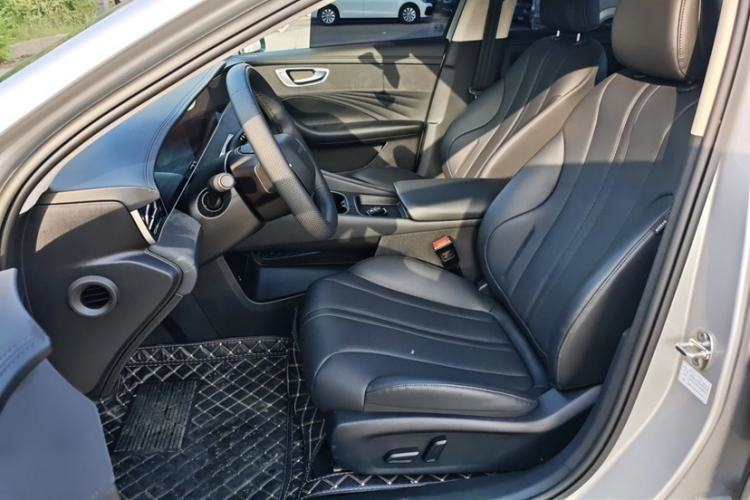 Used Roewe D7 2025 DMH 125km World Champion Excellence Edition Interior 2