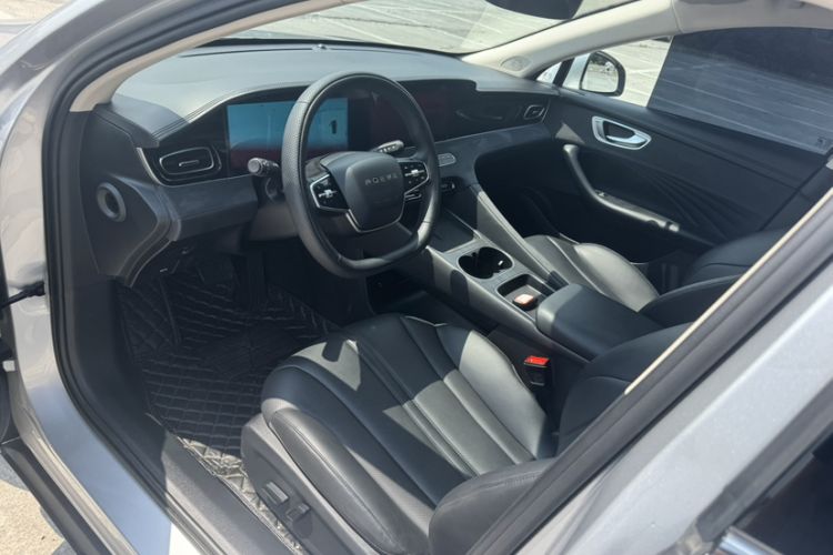 Used Roewe D7 2025 DMH 125km World Champion Excellence Edition Interior 4