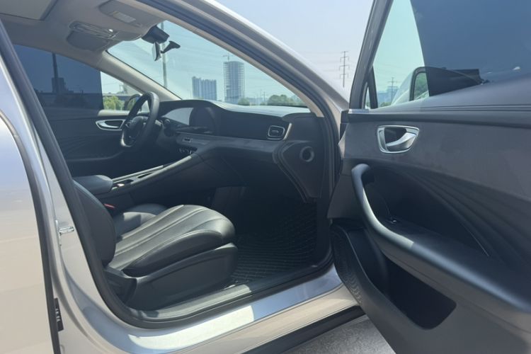 Used Roewe D7 2025 DMH 125km World Champion Excellence Edition Interior 5