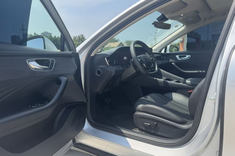 Used Roewe D7 2025 DMH 125km World Champion Excellence Edition Interior 6