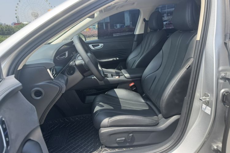 Used Roewe D7 2025 DMH 125km World Champion Excellence Edition Interior 8