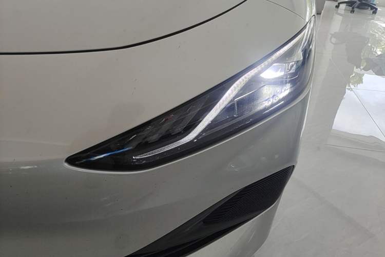 Used Roewe D7 2025 DMH 125km World Champion Excellence Edition Left Front Headlight