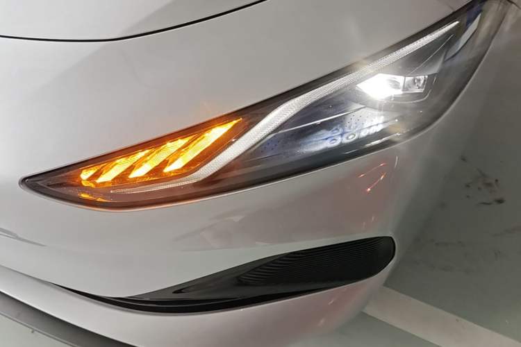 Used Roewe D7 2025 DMH 125km World Champion Edition Left Front Headlight