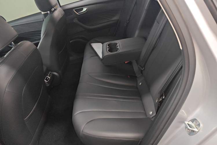 Used Roewe D7 2025 DMH 125km World Champion Excellence Edition Left Rear Seat