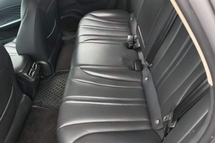 Used Roewe D7 2025 DMH 125km World Champion Edition Left Rear Seat