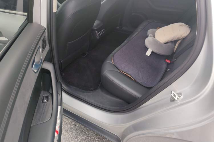 Used Roewe D7 2025 DMH 125km World Champion Excellence Edition Left Rear Seat