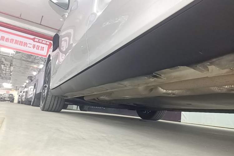 Used Roewe D7 2025 DMH 125km World Champion Edition Left Side Sill
