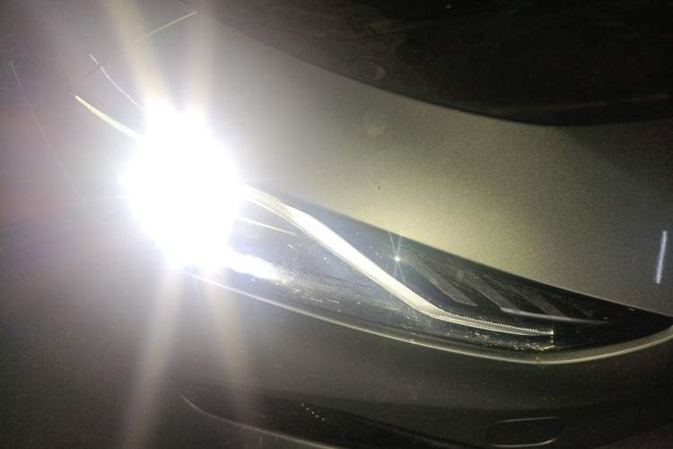 Used Roewe D7 2025 DMH 125km World Champion Excellence Edition Right Front Headlight