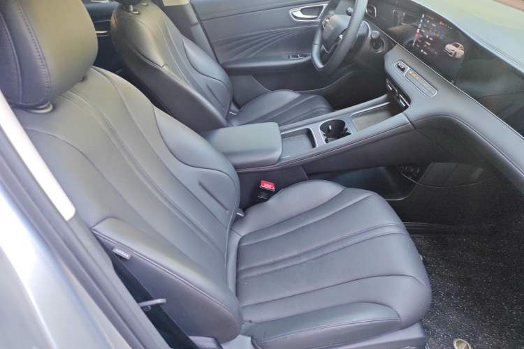 Used Roewe D7 2025 DMH 125km World Champion Edition Right Front Seat
