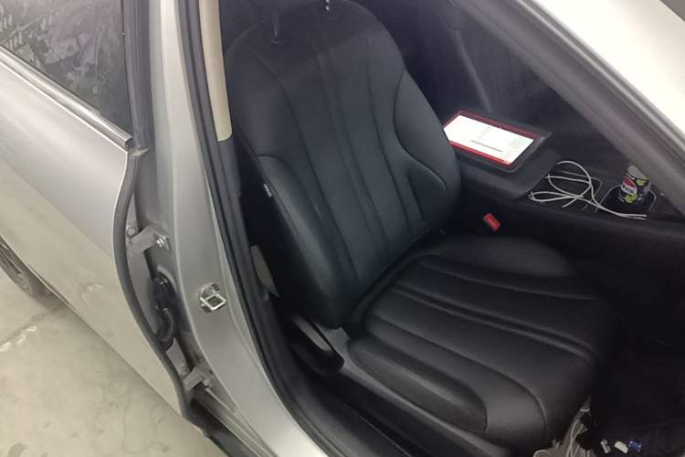 Used Roewe D7 2025 DMH 125km World Champion Edition Right Front Seat