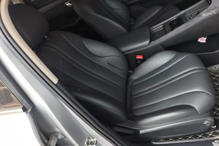 Used Roewe D7 2025 DMH 125km World Champion Excellence Edition Right Front Seat