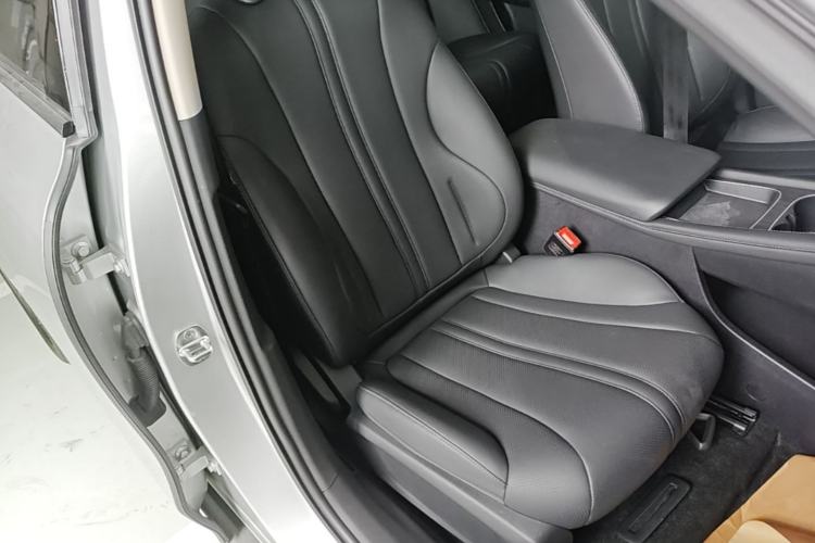 Used Roewe D7 2025 DMH 125km World Champion Edition Right Front Seat