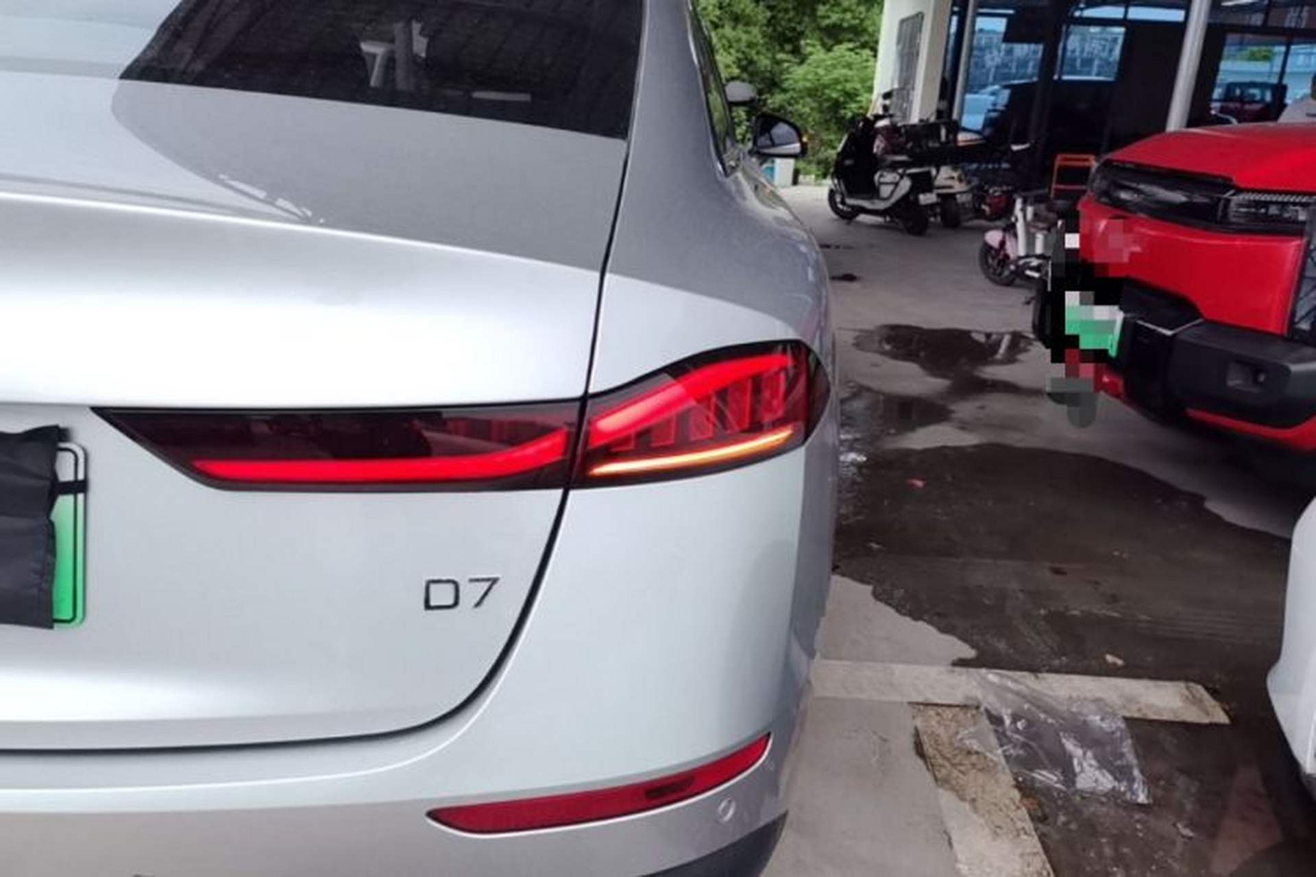 Used Roewe D7 2025 DMH 125km World Champion Edition Right Rear Taillight
