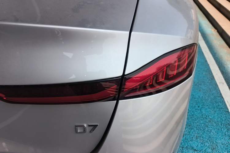 Used Roewe D7 2025 DMH 125km World Champion Excellence Edition Right Rear Taillight