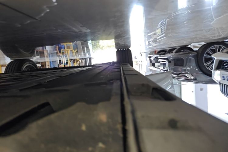 Used Roewe D7 2025 DMH 125km World Champion Excellence Edition Right Side Sill
