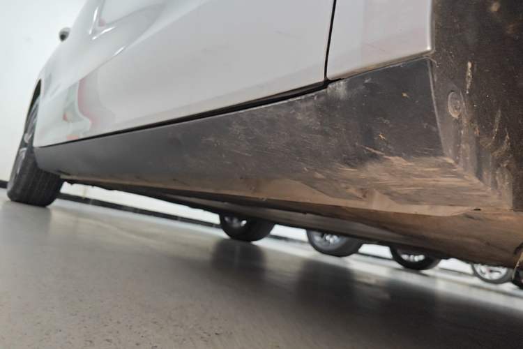 Used Roewe D7 2025 DMH 125km World Champion Excellence Edition Right Side Sill